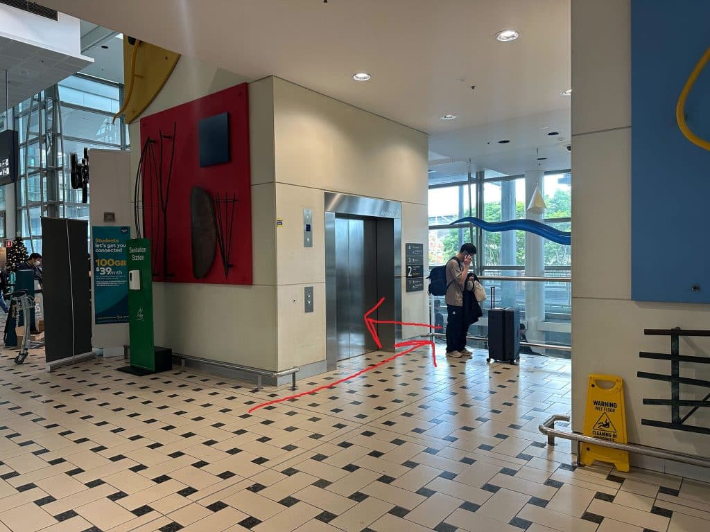 How to get to car park area at Brisbane International Airport